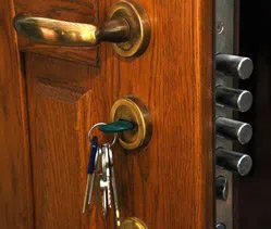 Town Center Locksmith Shop Everett, MA 617-580-9101 - 6-Lock-Change